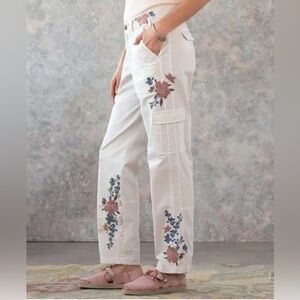 Sundance Womens Bloom Embroidered Cargo Pants size 8